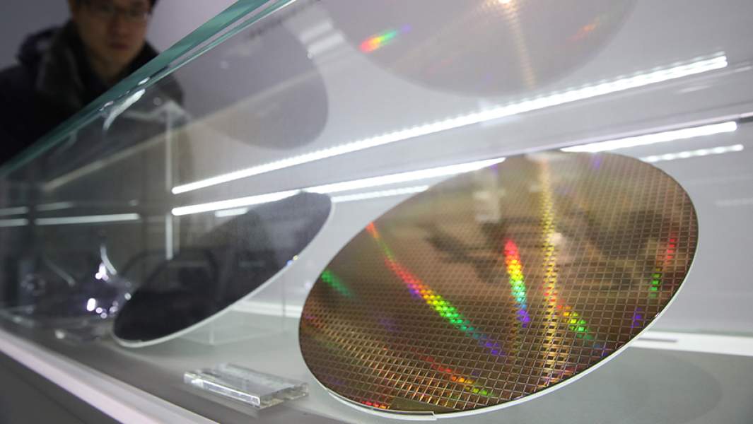 Полупроводниковые пластины в штаб-квартире Samsung Electronics Co