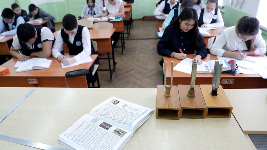 Дети на уроках