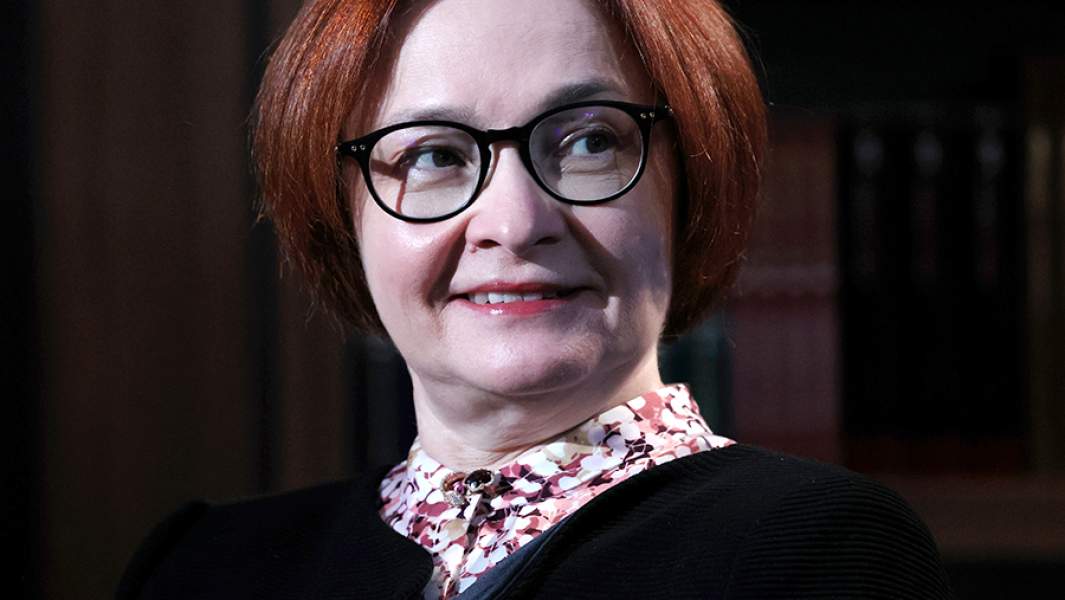 Председатель Центрального банка РФ Эльвира Набиуллина на сессии «Россия и мир: макроэкономические приоритеты» в рамках Гайдаровского форума-2022 «Россия и мир: приоритеты» в РАНХиГС