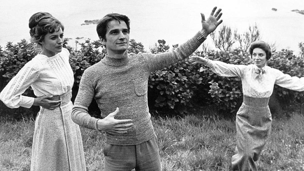 Кадр из фильма «Две англичанки и «Континент»