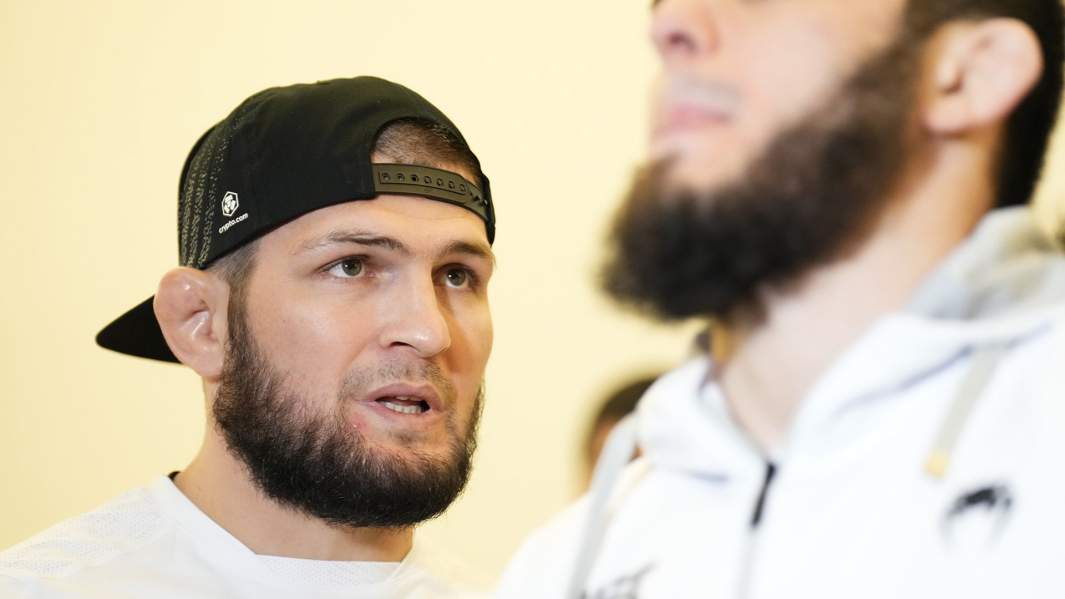 Хабиб Нурмагомедов и Ислам Махачев перед боем с Бобби Грином, Лас-Вегас