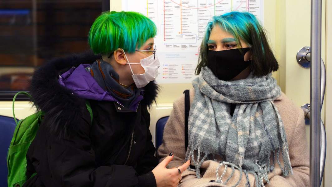 Девушки в московском метрополитене