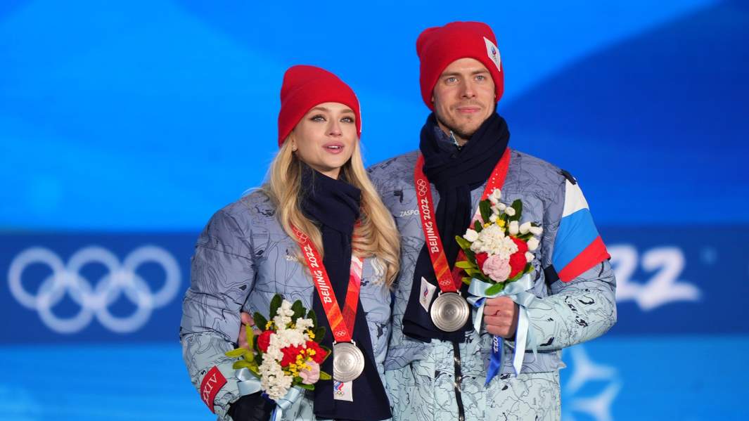 Российские спортсмены, члены команда ОКР Виктория Синицина и Никита Кацалапов