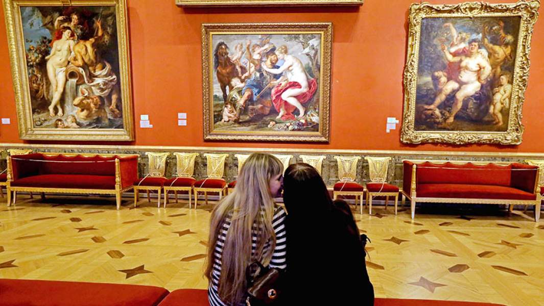 Экскурсанты в Государственном Эрмитаже