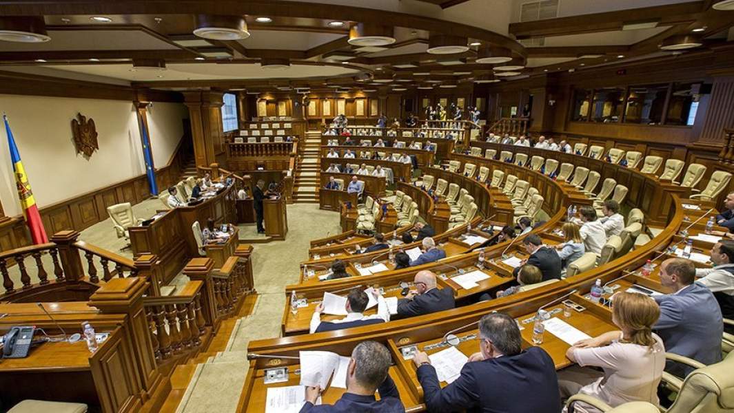 Заседание парламента Молдавии в Кишиневе