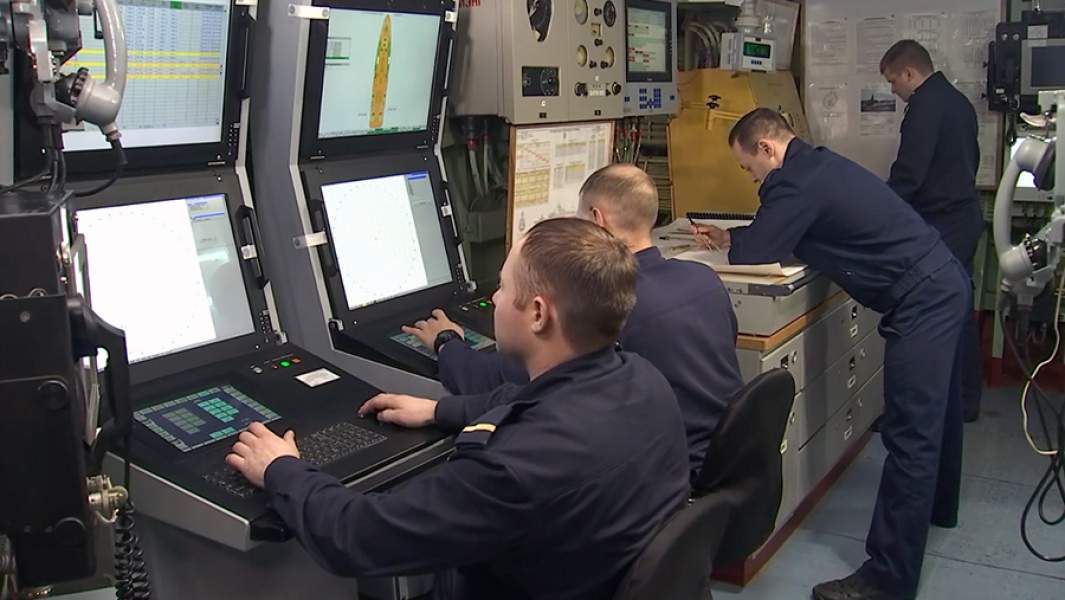 Экипаж ракетного крейсер проекта 1164 «Атлант» «Маршал Устинов» во время учений в Баренцевом море