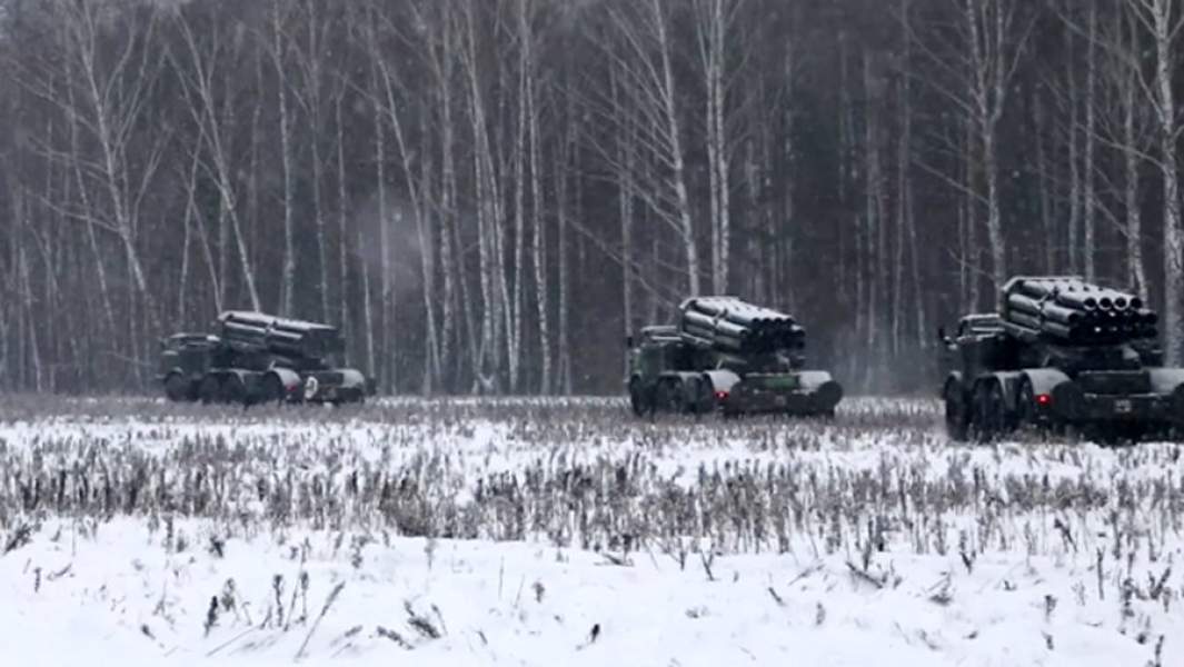 Боевые машины 9П140 из состава реактивной системы залпового огня «Ураган» во время учений «Союзная решимость»