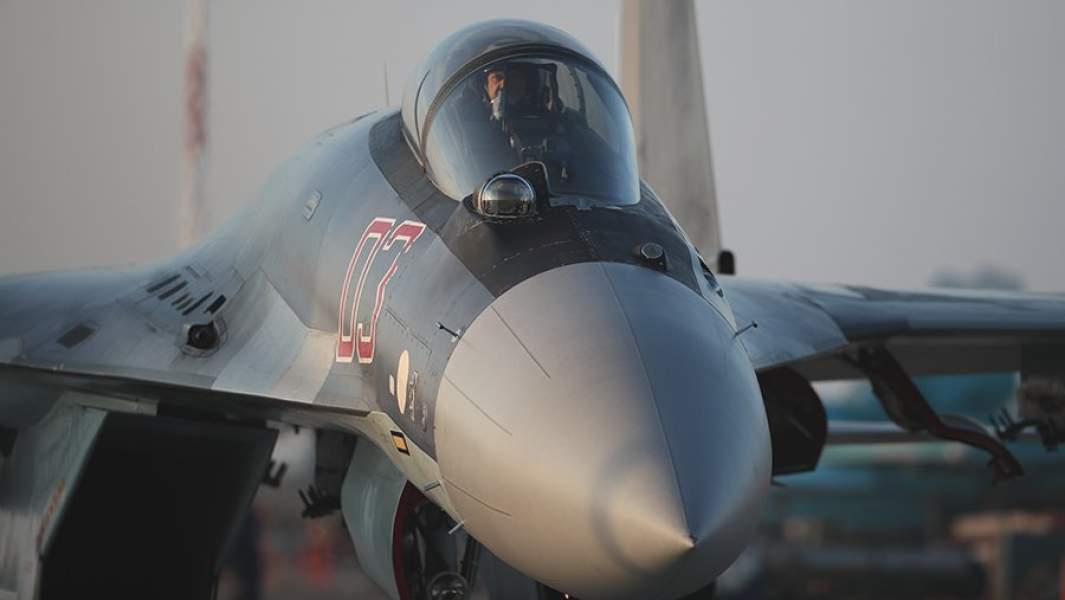 Самолет ВКС РФ