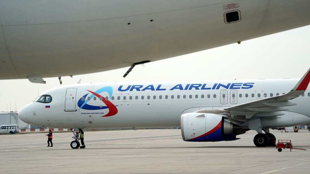 Уральские авиалинии самолет