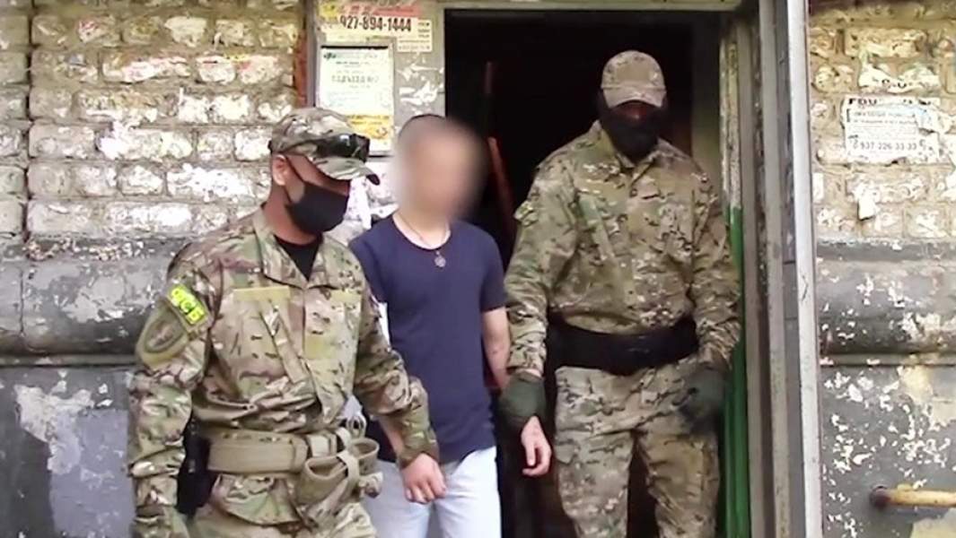 Задержание членов украинской радикальной группы «М.К.У.» (запрещена в России), пропагандирующей массовые убийства, сотрудниками ФСБ РФ в Саратове