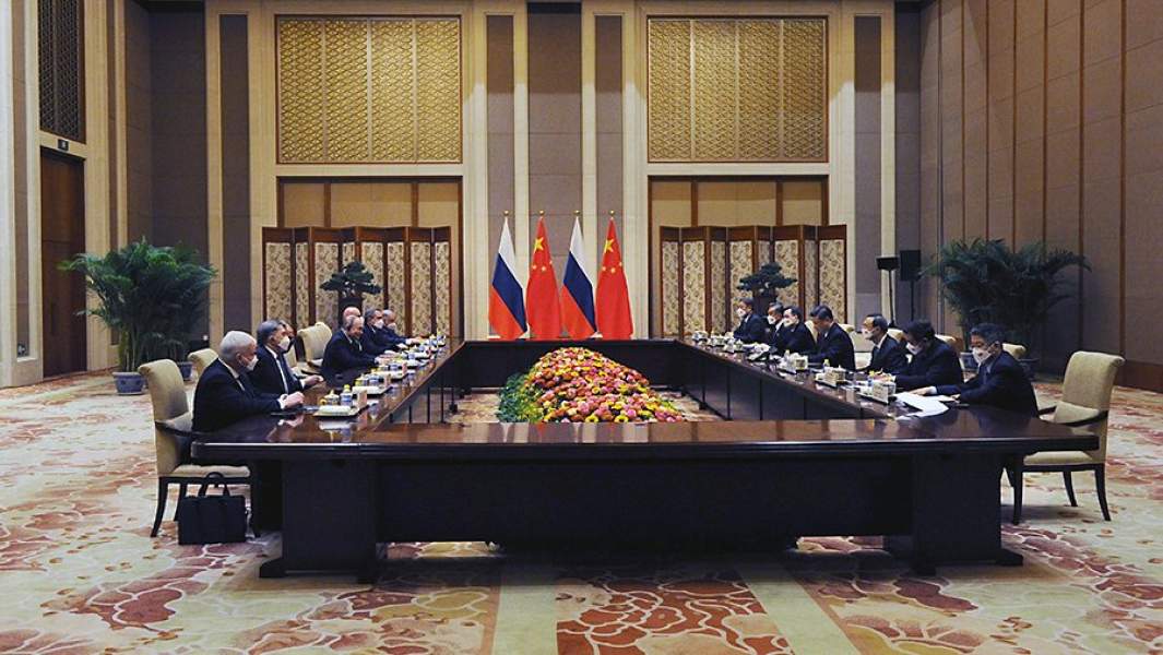 Президент РФ Владимир Путин и председатель КНР Си Цзиньпин во время переговоров в Пекине