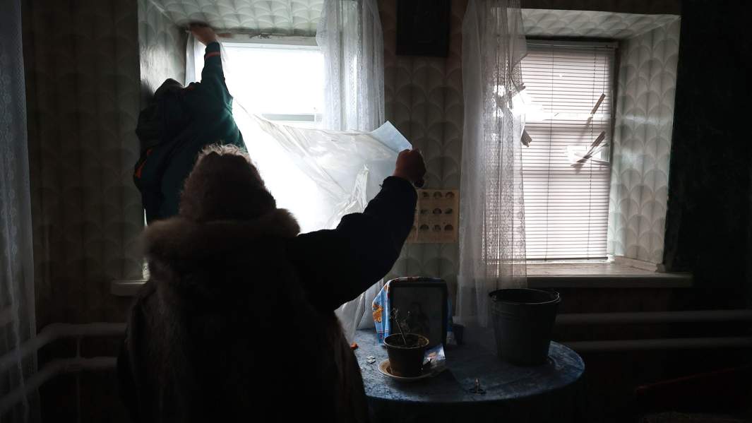 Последствия обстрела города Ровеньки в ЛНР