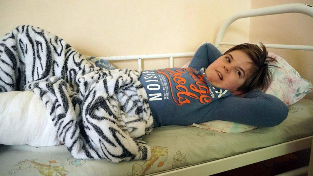 10-летний Кирилл, пострадавший обстреле Донецка ракетой «Точка-У»