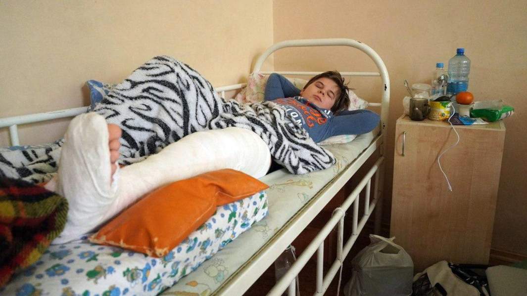 10-летний Кирилл, пострадавший обстреле Донецка ракетой «Точка-У»