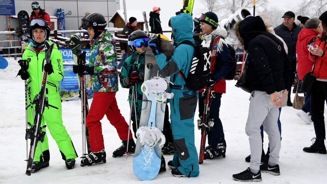 лыжи туристы