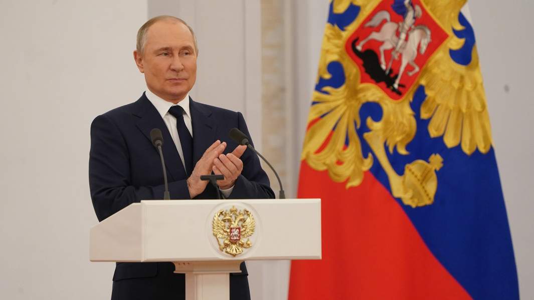 Президент РФ Владимир Путин в Кремле во время встречи с российскими спортсменами — победителями и призерами XXIV Олимпийских зимних игр в Пекине и членами паралимпийской команды России