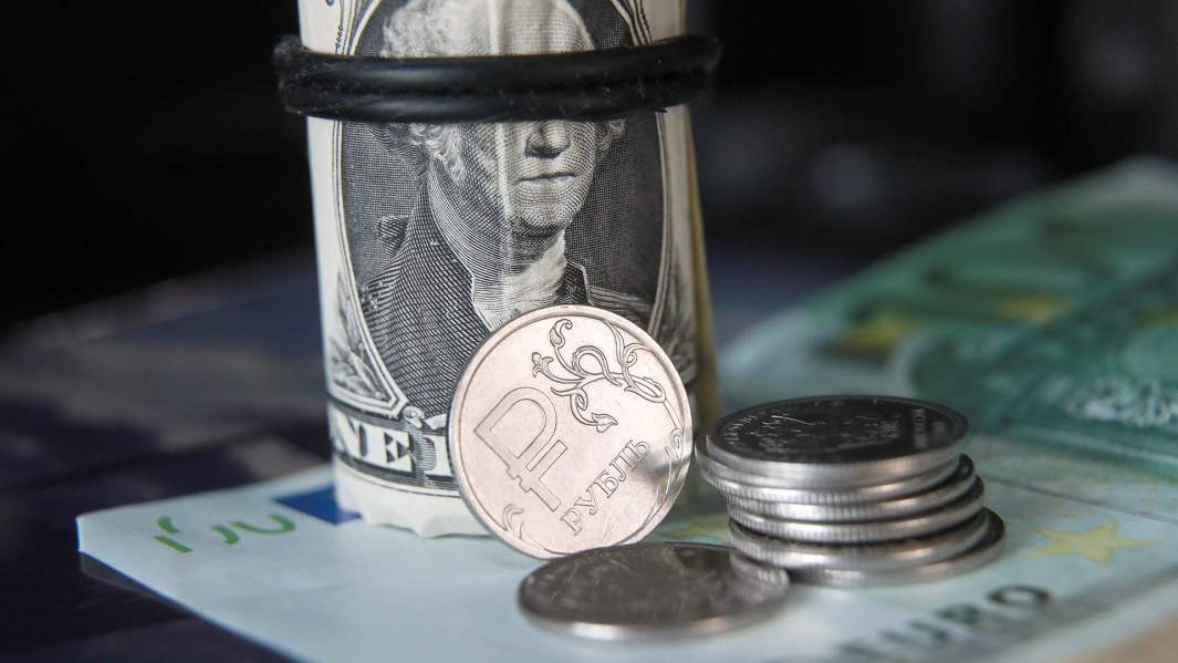 деньги рубли доллар