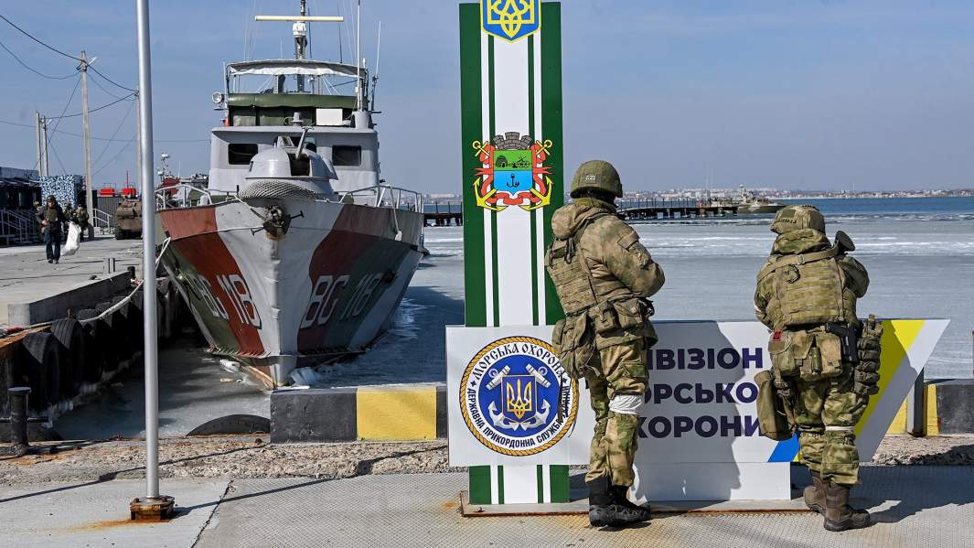 База Военно-морских сил Украины на Бердянской косе, взятая под контроль российскими военнослужащими