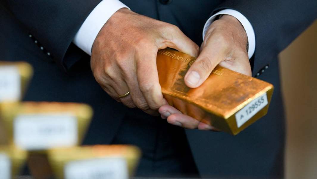 золото слитки