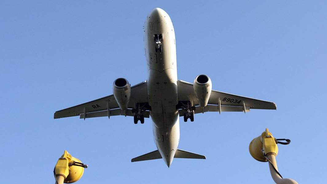 Самолет Sukhoi Superjet 100