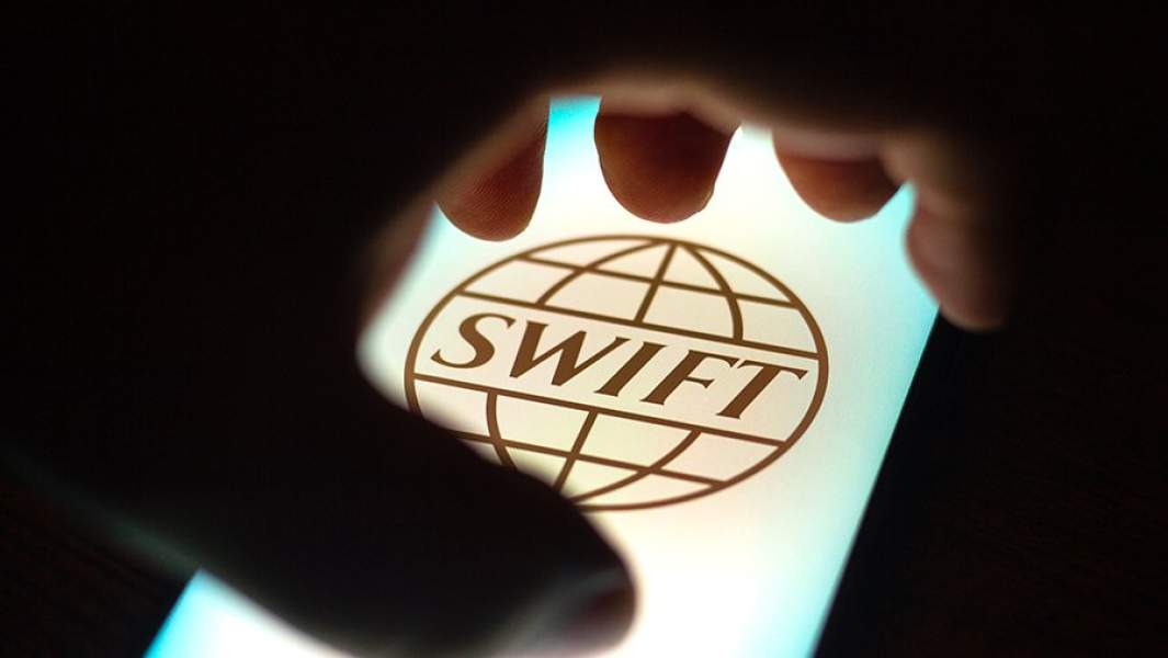 оготип международной межбанковской системы передачи информации и совершения платежей SWIFT