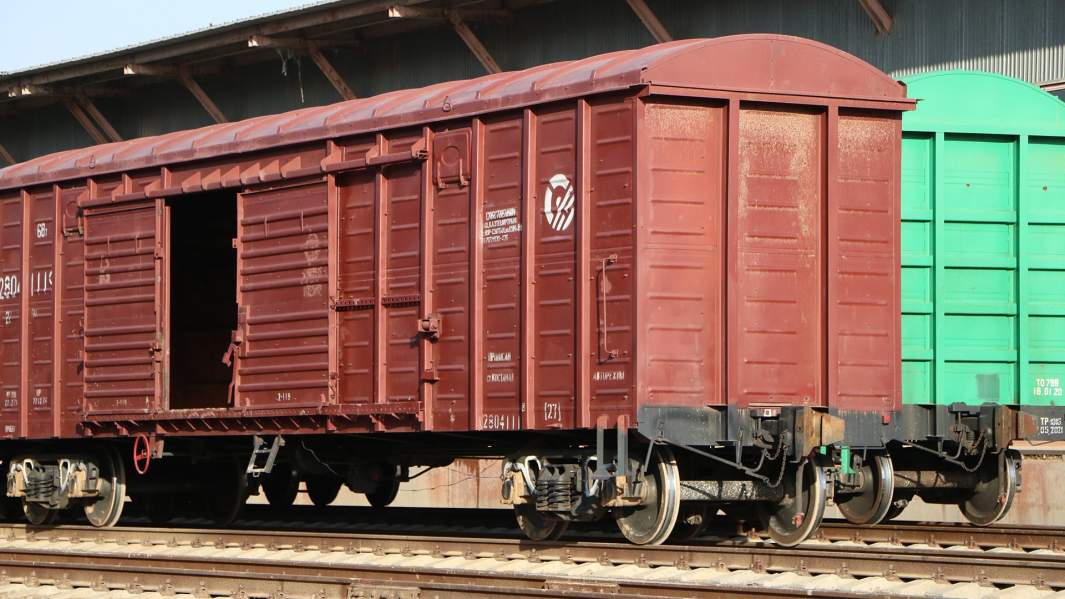 Грузовые вагоны