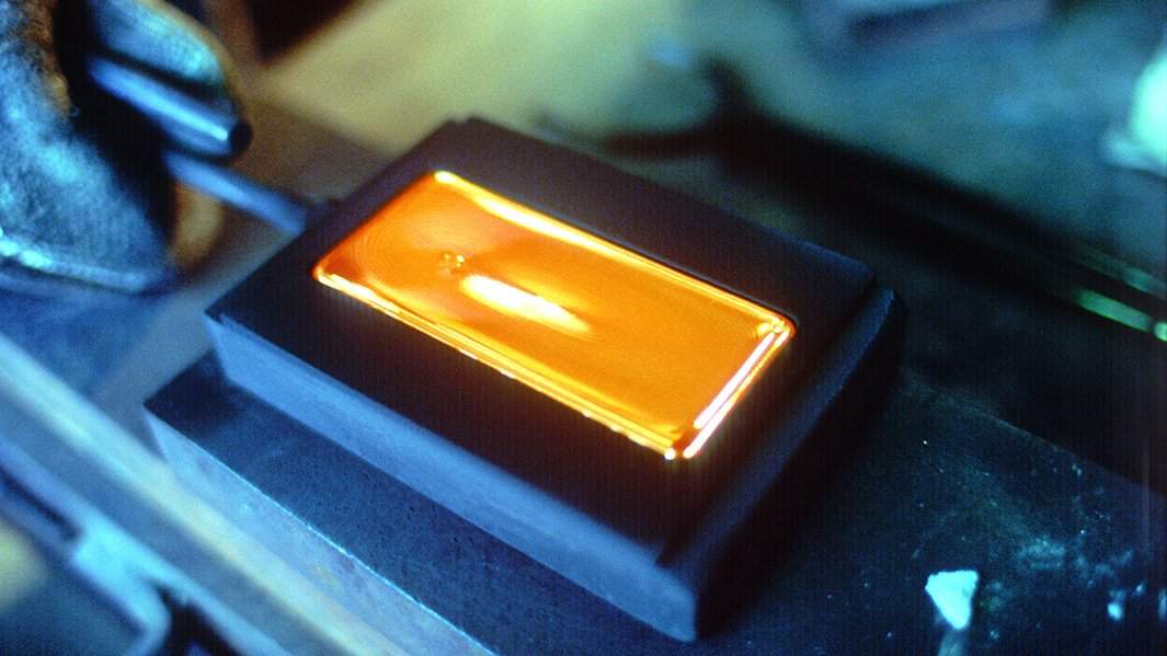 металлургия, производство золотых слитков