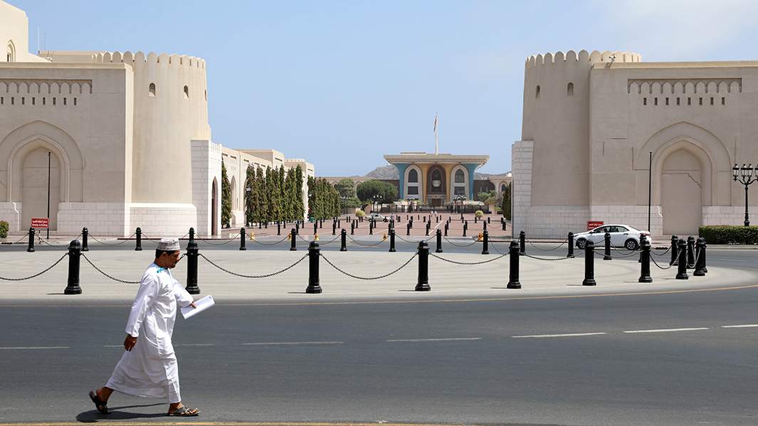 Вид на дворец Аль-Алам в Маскате в Омане