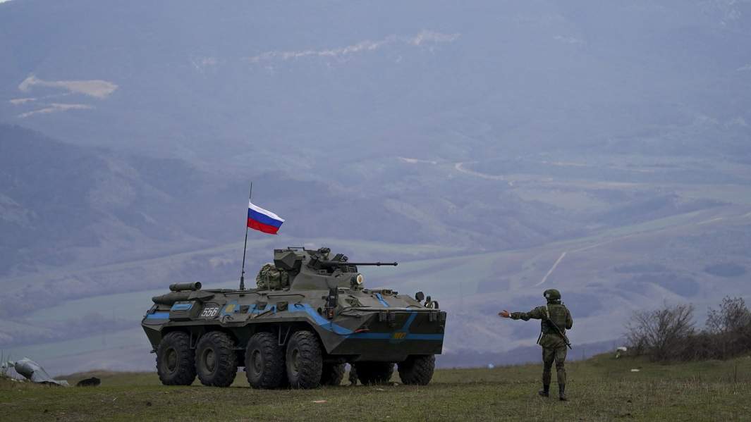 Российский военнослужащий подразделения гуманитарного разминирования  в Нагорном Карабахе