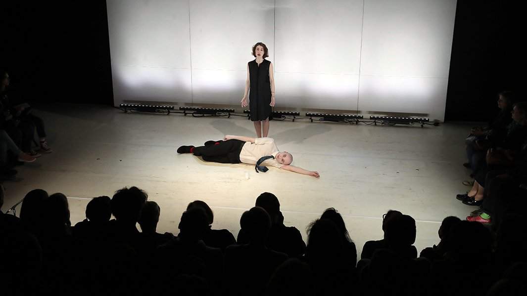 Эскиз режиссера Нади Кубайлат по пьесе «Остановка» Германа Грекова