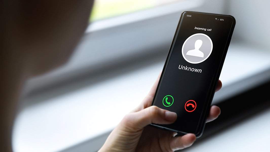 Входящий звонок с неизвестного номера