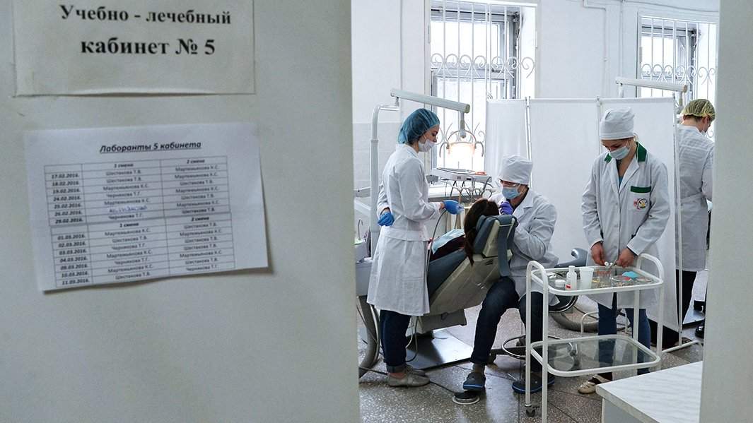 Студенты выпускного курса проходят практику