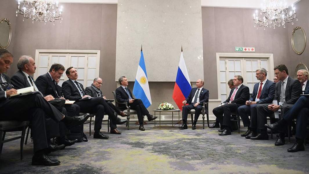 Владимир Путин и бывший президент Аргентины Маурисио Макри на встрече 