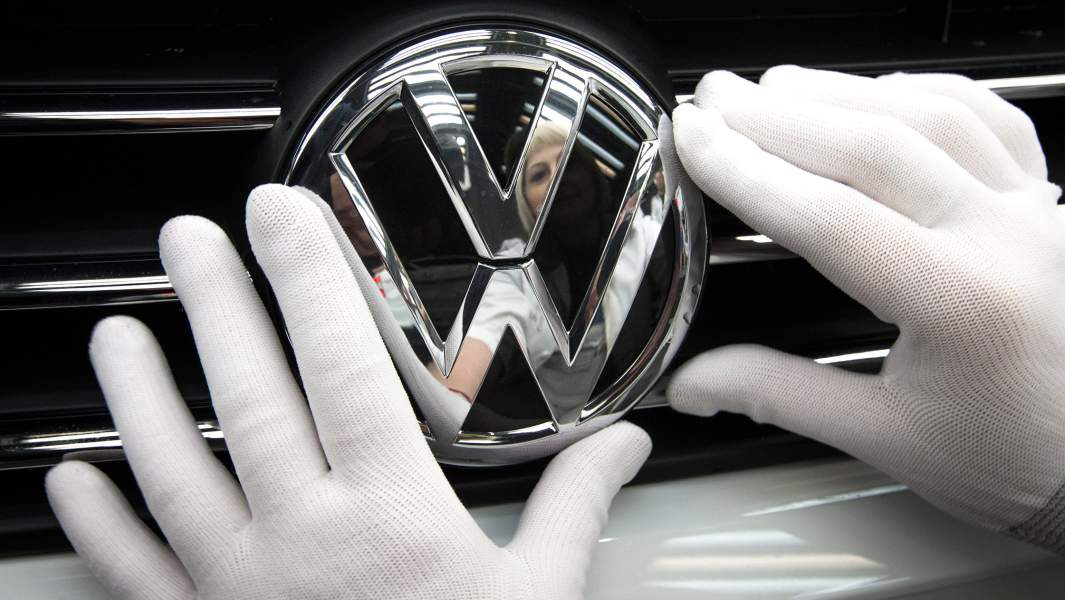 Volkswagen логотип завод