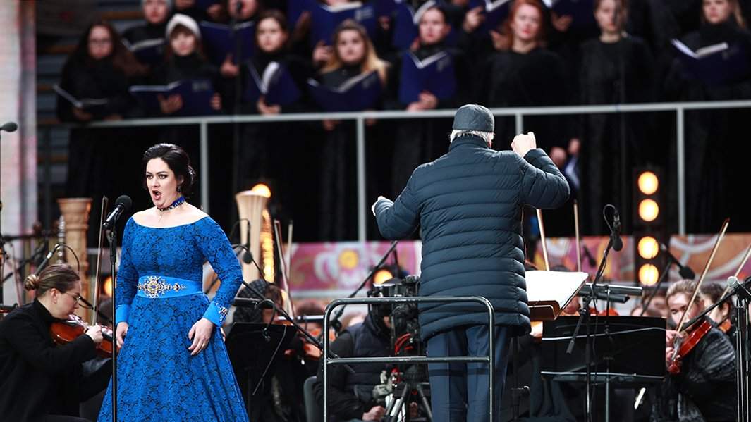 Агунда Кулаева во время выступления на концерте в честь Дня славянской письменности и культуры на Красной площади