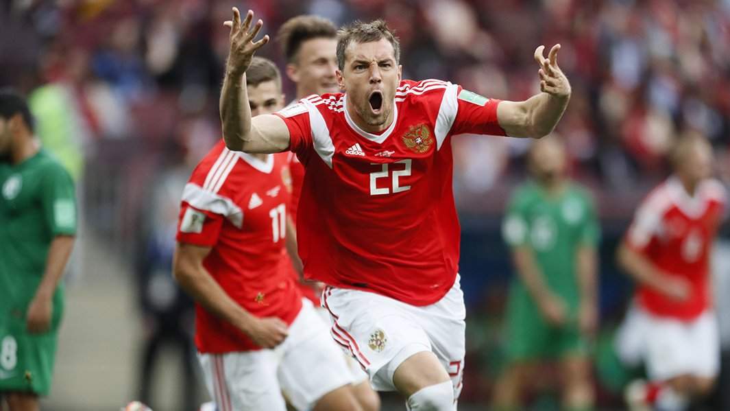 Артем Дзюба в матче Чемпионата мира по футболу-2018 против Саудовской Аравии