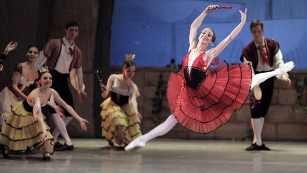 Балет «Дон Кихот» на сцене Донецкого государственного академического театра оперы и балета имени А.Б. Соловьяненко