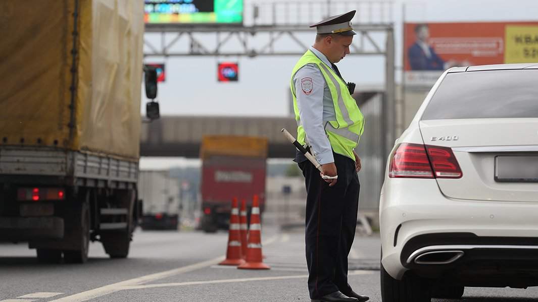 сотрудник ДПС