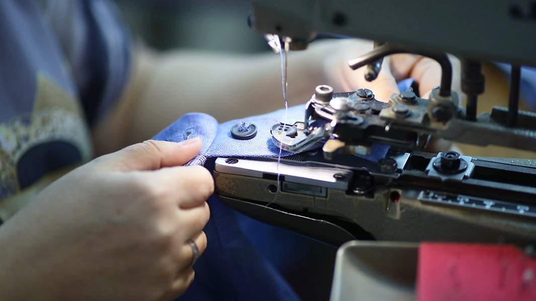 швея на заводе