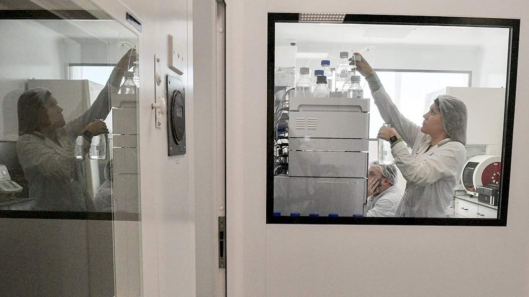 лаборатория вакцина