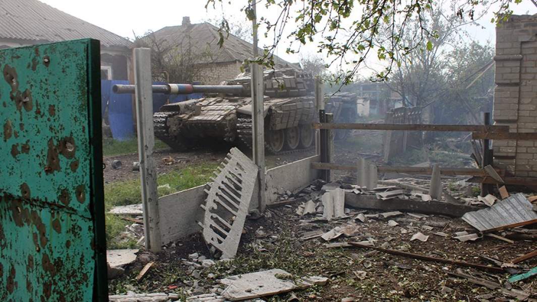 Танк Вооруженных сил России, задействованный в боях на лисичанском направлении в ЛНР