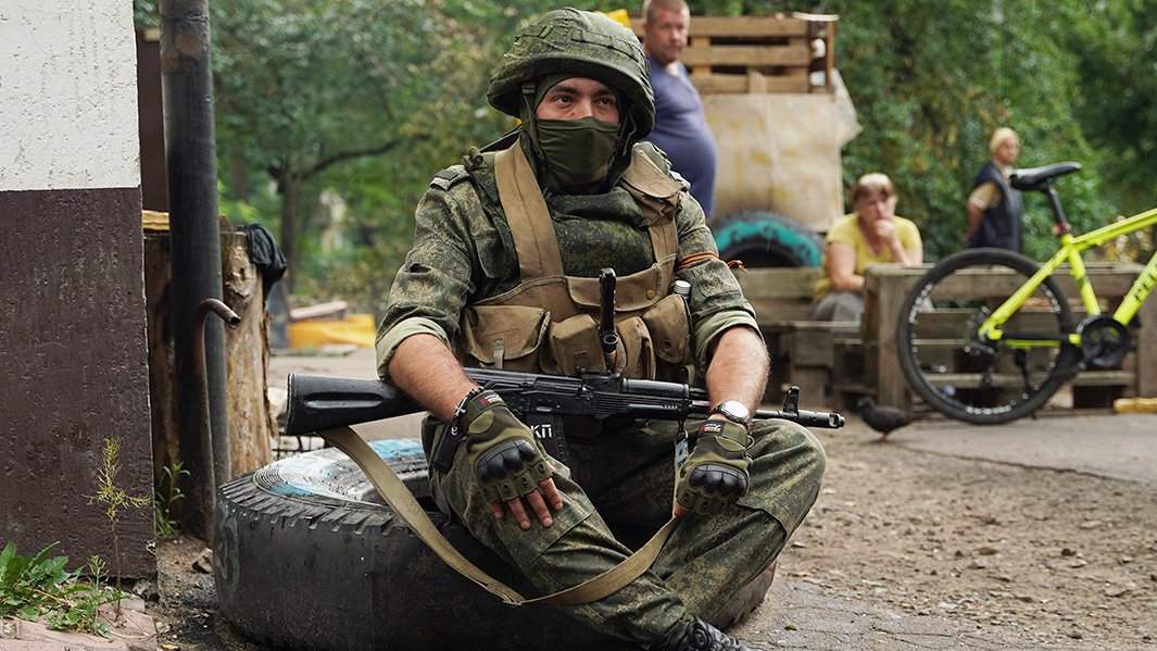 военнослужащий