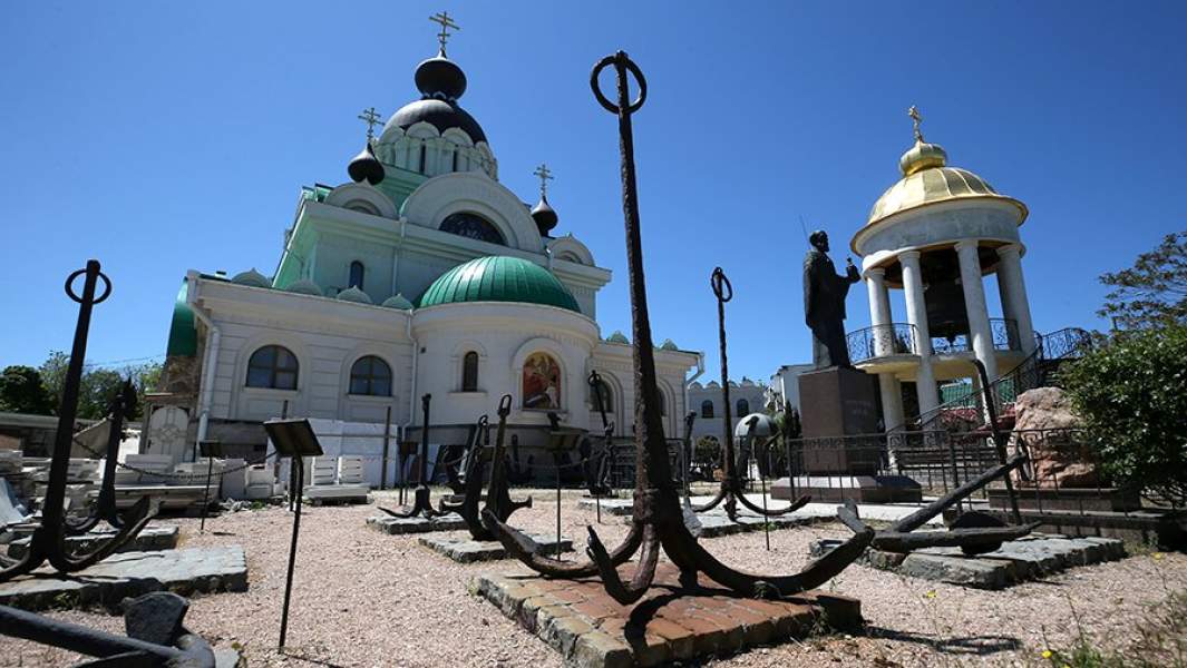 Храм Святителя Николая в микрорайоне Камышовая Бухта в Севастополе