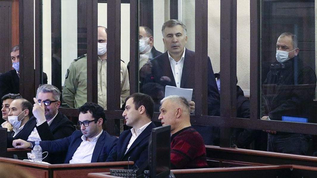 Бывший президент Грузии Михаил Саакашвили во время заседания в Тбилисском городском суде по делу о растрате государственных средств