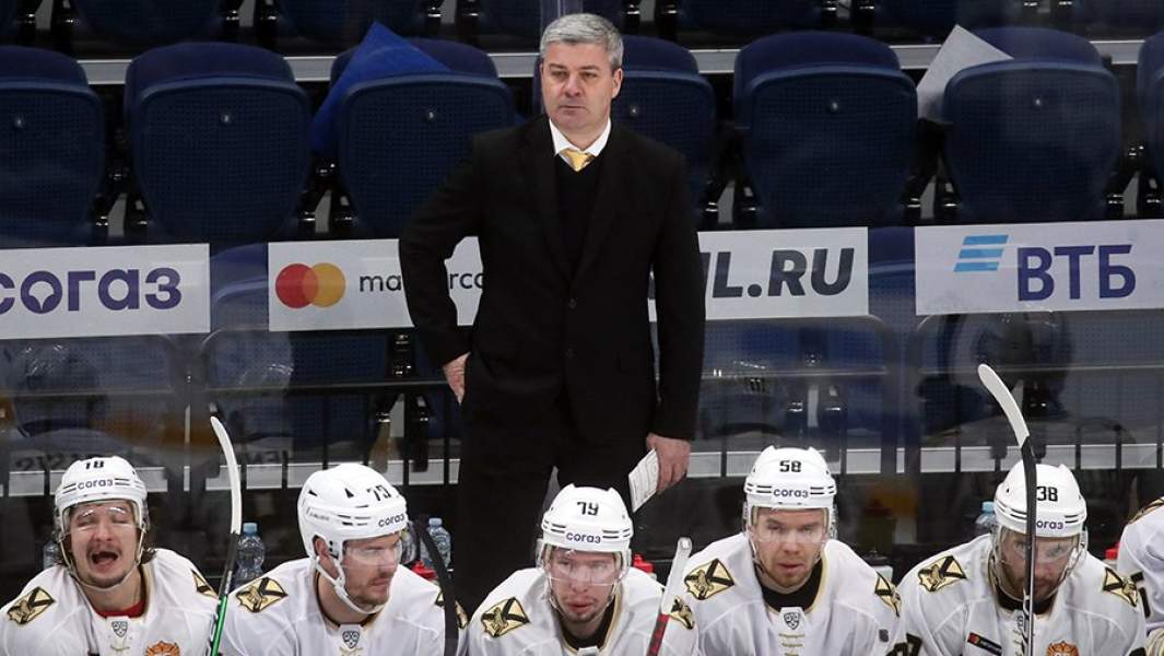 Главный тренер "Адмирала" Леонид Тамбиев