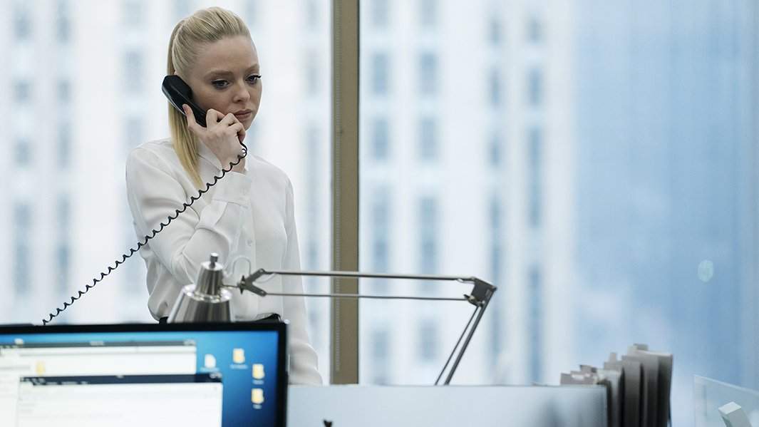 сотрудница call-центра