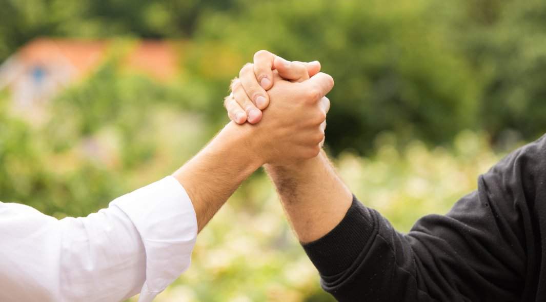 рукопожатие