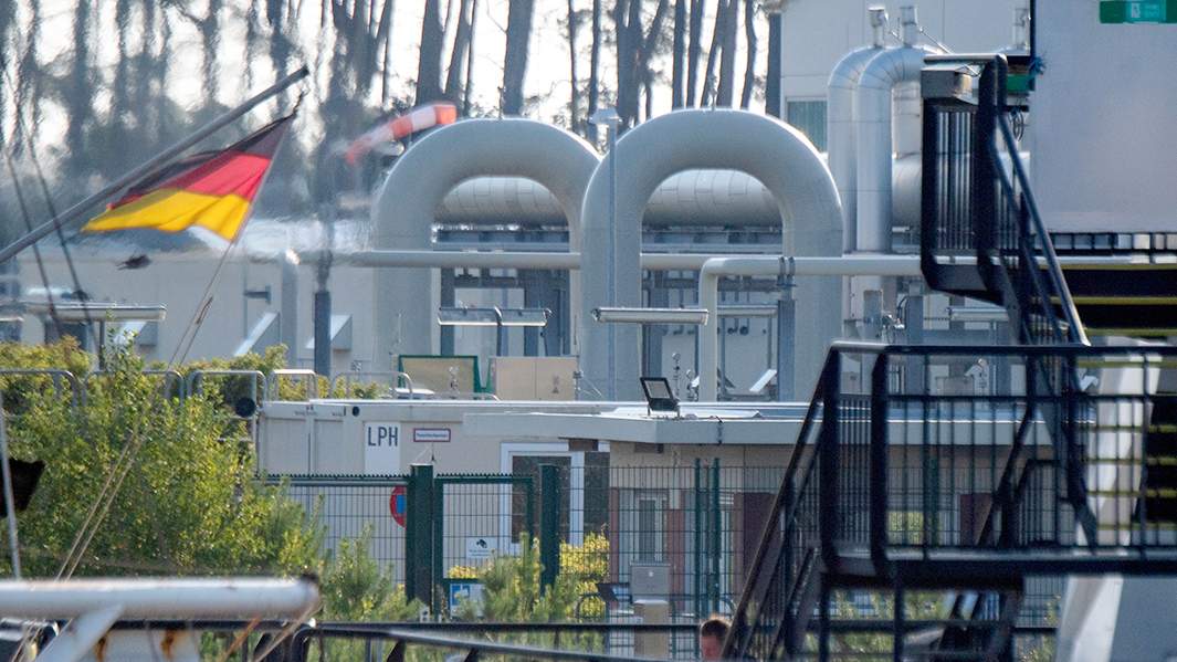 Трубопроводные системы и запорные устройства на газоприемной станции газопровода «Северный поток-1»