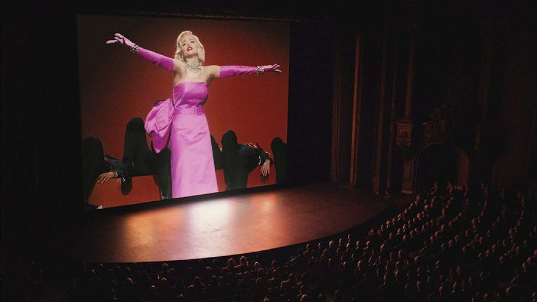 Кадр из фильма «Блондинка»