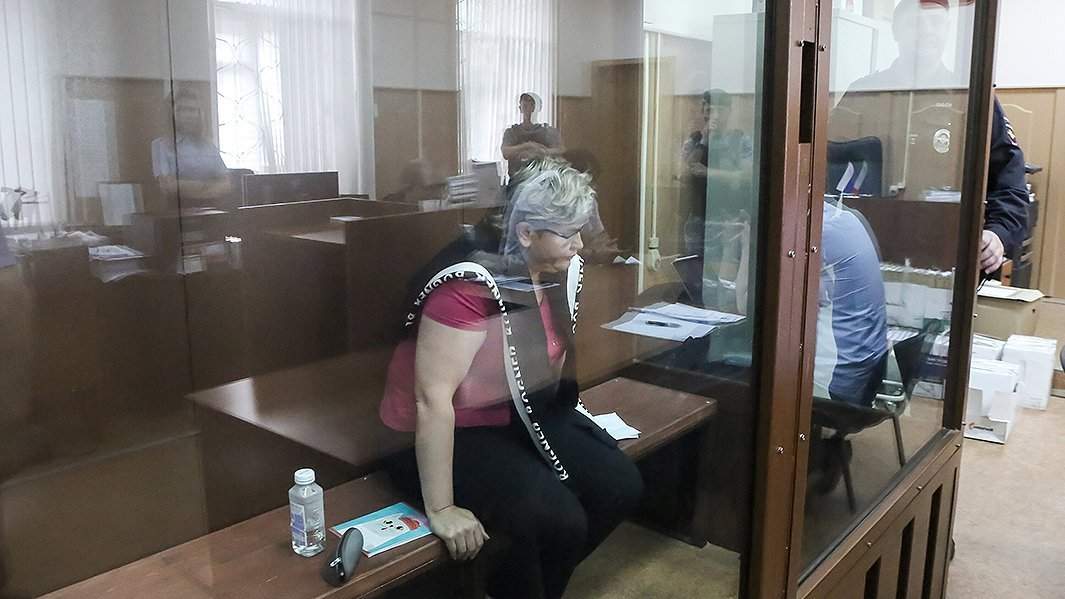 Бывший руководитель юротдела ГИБДД Елена Копьева на заседании Басманного суда Москвы по делу о злоупотреблении должностными полномочиями